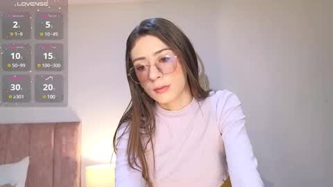 Lia  online show from 12.07.24
