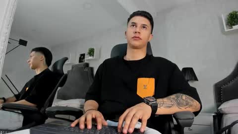 Snapshot of liaamsmiith_ chatting on 10.04.25 Liam Smith online show from 10.04.25