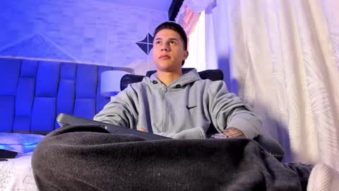 Snapshot of liaamsmiith_ chatting on 10.10.25 Liam Smith online show from 10.10.25