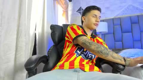 Snapshot of liaamsmiith_ chatting on 10.21.25 Liam Smith online show from 10.21.25