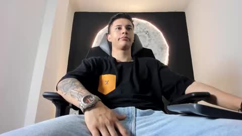 Snapshot of liaamsmiith_ chatting on 10.23.25 Liam Smith online show from 10.23.25