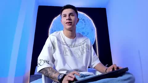 Snapshot of liaamsmiith_ chatting on 10.28.25 Liam Smith online show from 10.28.25