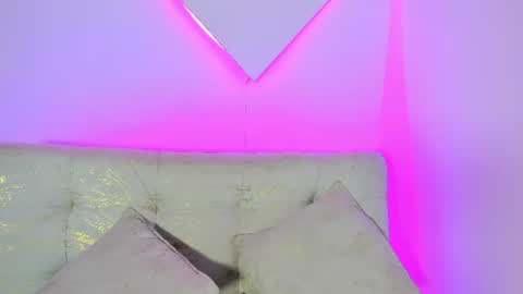 La  online show from 07.07.26