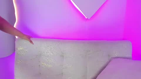 La  online show from 07.12.26