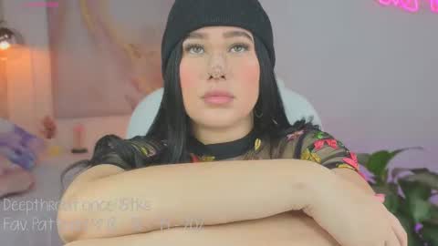 Lia Cox online show from 09.13.25