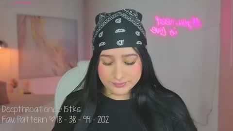 Lia Cox online show from 10.21.25