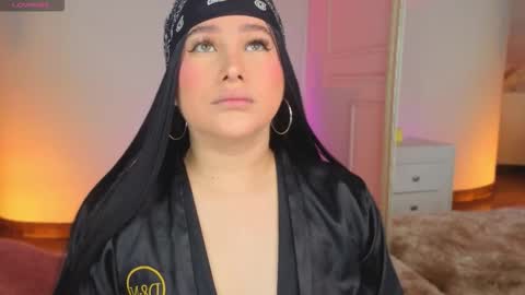 Lia Cox online show from 10.28.25