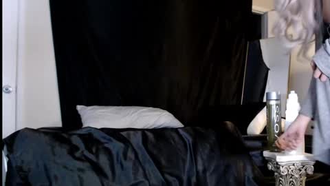 Lia Divina online show from 02.27.25