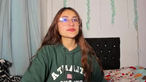 Snapshot of liah_star chatting on 05.17.26 Liah online show from 05.17.26