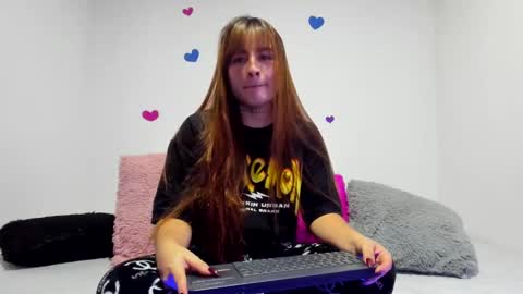 Snapshot of liahferrerr chatting on 10.17.25 Liah Ferrer online show from 10.17.25