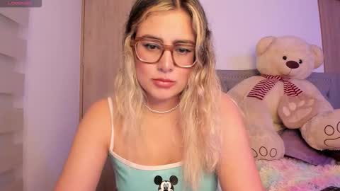 Snapshot of liahkimi chatting on 10.06.25 Lia  online show from 10.06.25