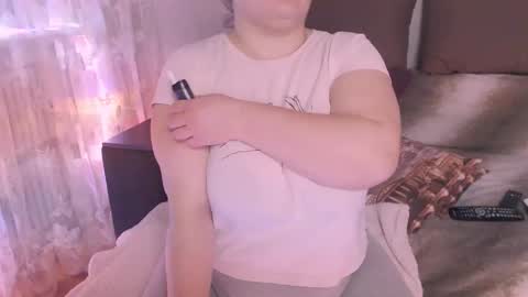 Snapshot of liahsofty chatting on 12.08.24 miss Lia colection for travel online show from 12.08.24