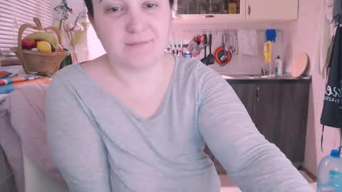 Snapshot of liahsofty chatting on 02.05.25 miss Lia colection for travel online show from 02.05.25