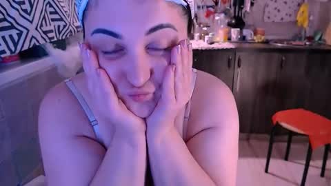 Snapshot of liahsofty chatting on 11.02.25 miss Lia  colection for travel online show from 11.02.25