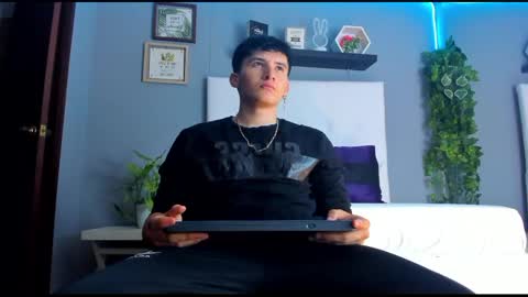 liam_conorr online show from 12.09.24