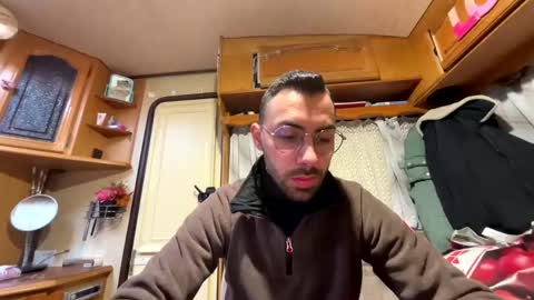 Snapshot of liam_daniel chatting on 03.01.25 Liam online show from 03.01.25