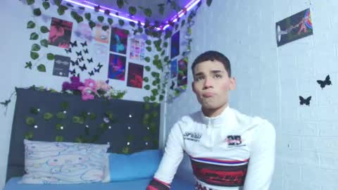 liam_honey18 online show from 09.29.25