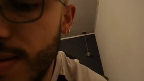 LIAM KLEIN online show from 04.17.26