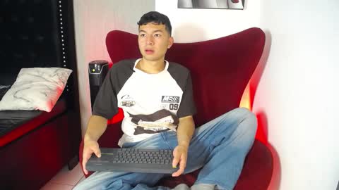 Snapshot of liam_sean chatting on 02.15.26 Liam online show from 02.15.26