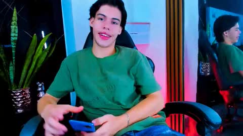 liam_velez online show from 09.11.25