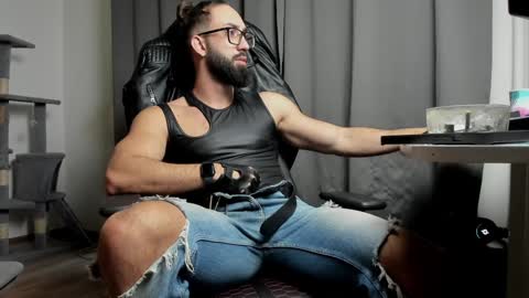 Snapshot of liamaesthetic chatting on 01.31.25 Liam online show from 01.31.25