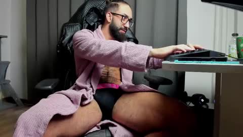 Snapshot of liamaesthetic chatting on 03.01.25 Liam online show from 03.01.25