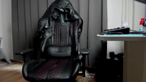 Snapshot of liamaesthetic chatting on 03.03.25 Liam online show from 03.03.25