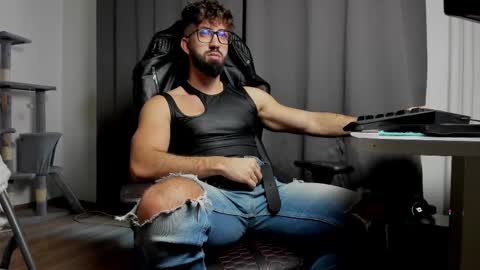 Snapshot of liamaesthetic chatting on 03.05.25 Liam online show from 03.05.25