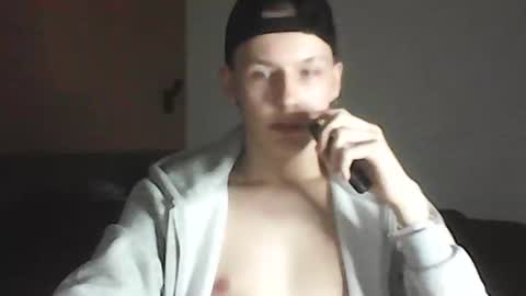 Snapshot of liamkarstag chatting on 10.27.25 Liam online show from 10.27.25