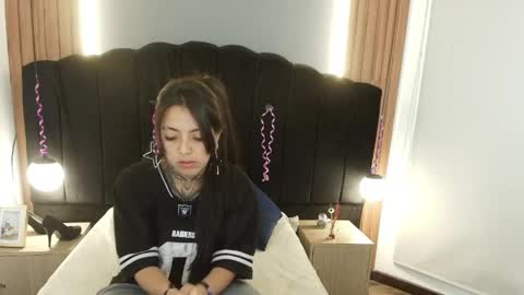 L I A M O N R O E online show from 04.12.26