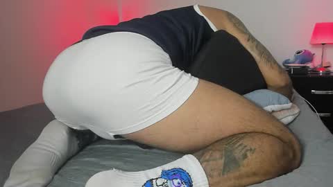 Snapshot of liamtrevor chatting on 10.21.25 liamtrevor online show from 10.21.25