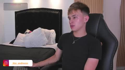 Snapshot of liamwild20 chatting on 07.12.26 liam online show from 07.12.26