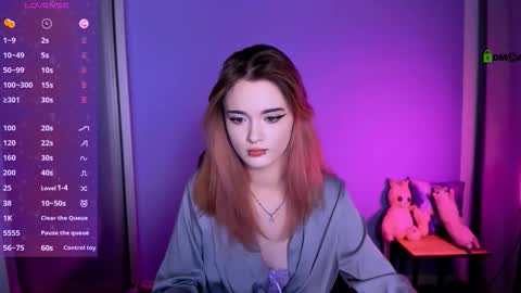 Little Liana  online show from 10.17.25