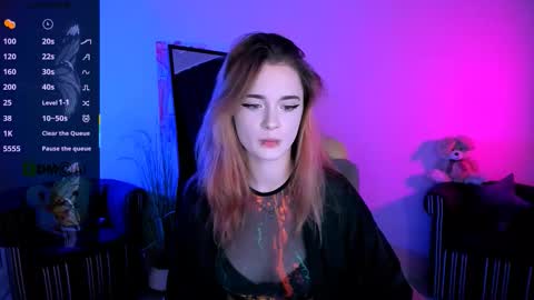 Little Liana  online show from 10.18.25