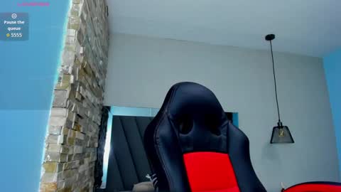 Snapshot of lianeumann chatting on 09.15.25 LIANE online show from 09.15.25