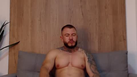 lianjones9 online show from 03.07.25