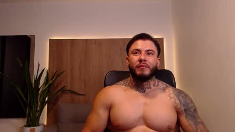 lianjones9 online show from 10.18.25