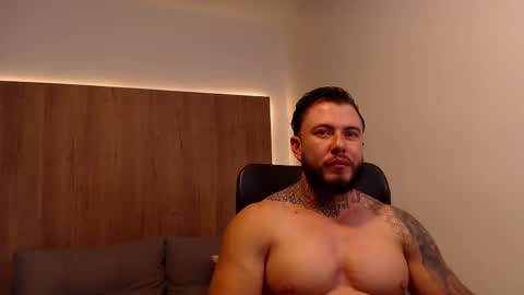 lianjones9 online show from 10.19.25