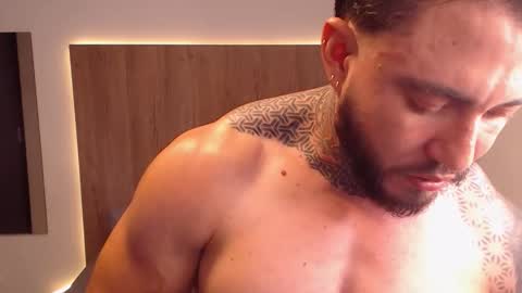 lianjones9 online show from 10.24.25