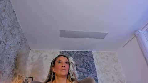 Lian online show from 03.10.26