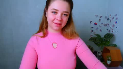 Snapshot of liaralime_ chatting on 04.23.26 Liara online show from 04.23.26