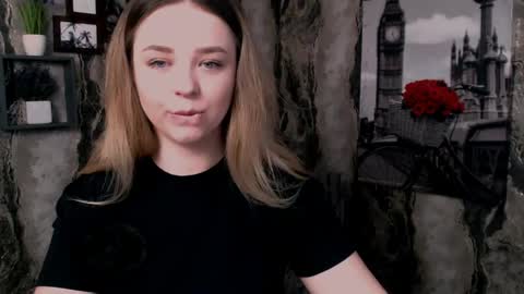 Snapshot of liaralime_ chatting on 05.04.26 Liara online show from 05.04.26