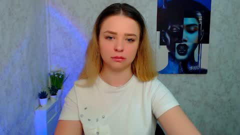 Snapshot of liaralime_ chatting on 05.13.26 Liara online show from 05.13.26