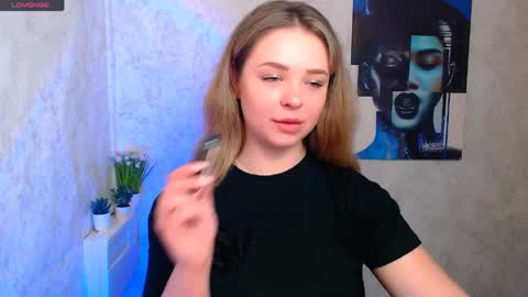 Snapshot of liaralime_ chatting on 05.19.26 Liara online show from 05.19.26