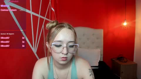 Snapshot of liaroberts1 chatting on 12.09.24 Lia Roberts online show from 12.09.24