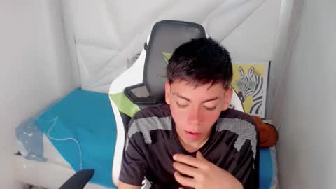 Snapshot of liarr_ chatting on 02.05.26 LIAR online show from 02.05.26