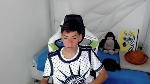 Snapshot of liarr_ chatting on 02.11.26 LIAR online show from 02.11.26