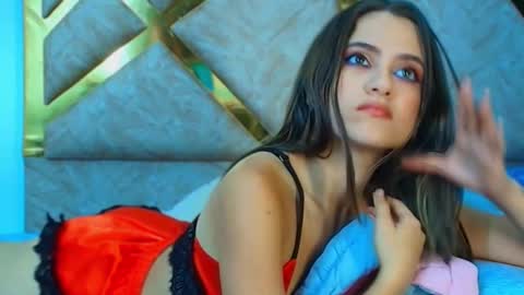 Snapshot of liaruso chatting on 12.05.24 liaross online show from 12.05.24