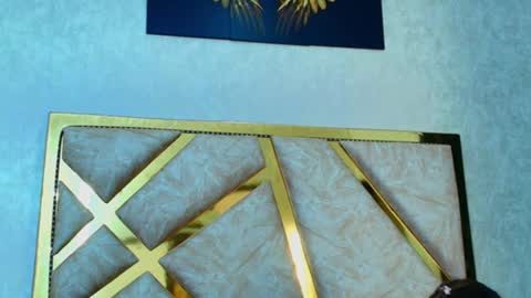 Snapshot of liaruso chatting on 12.19.24 liaross online show from 12.19.24