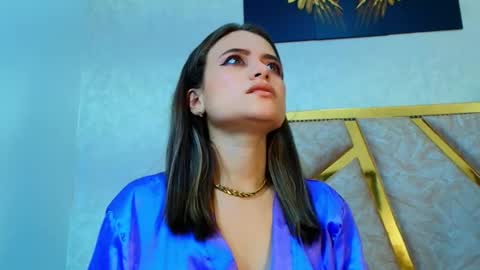 Snapshot of liaruso chatting on 12.23.24 liaross online show from 12.23.24